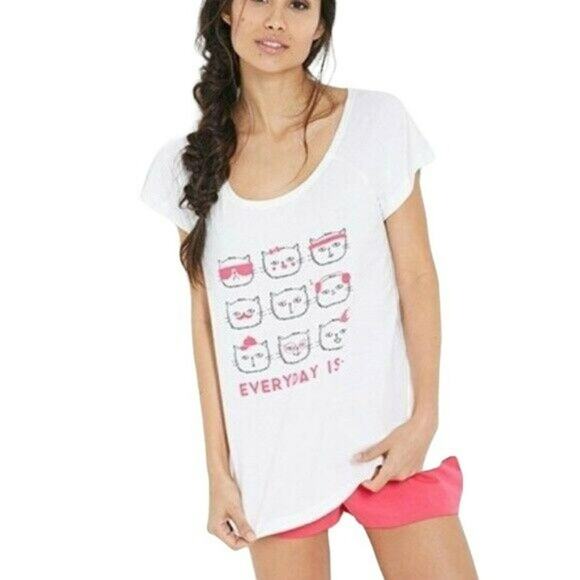 Forever 21 Caturday White Sleep Loose T-Shirt Lingerie Pink Shorts Small - Picture 1 of 13